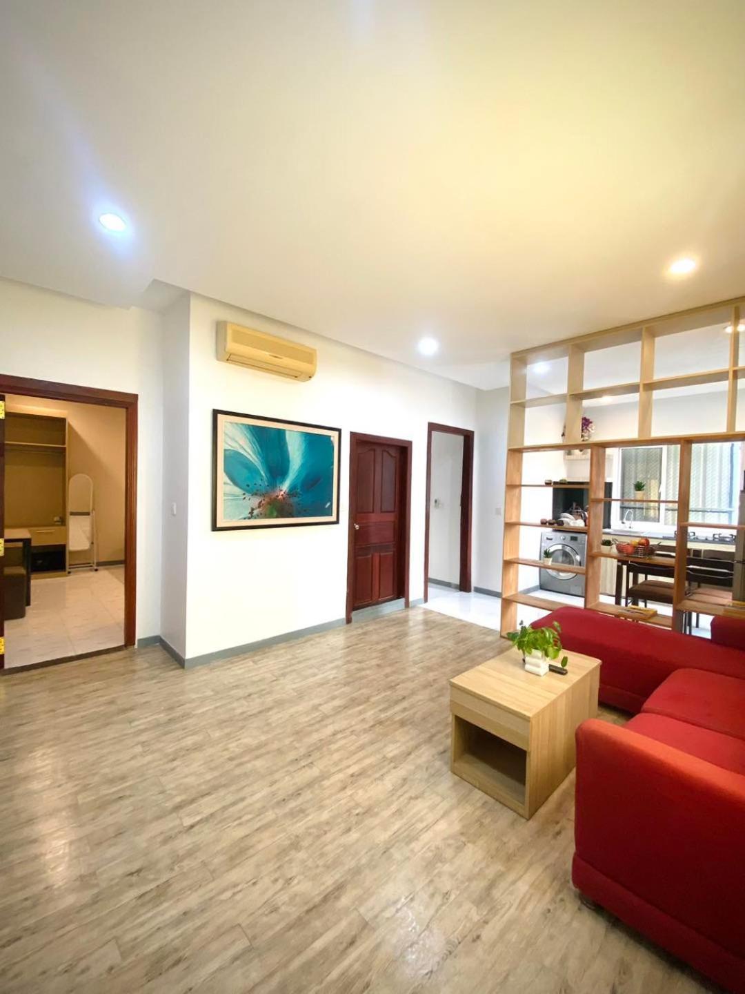 White Residence Hotel & Apartment Phnom Penh Exteriör bild