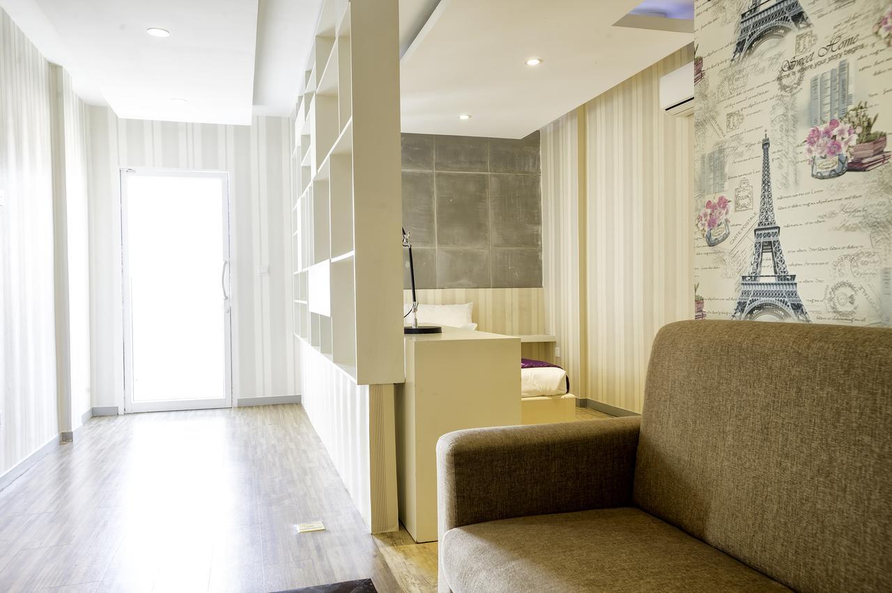 White Residence Hotel & Apartment Phnom Penh Exteriör bild