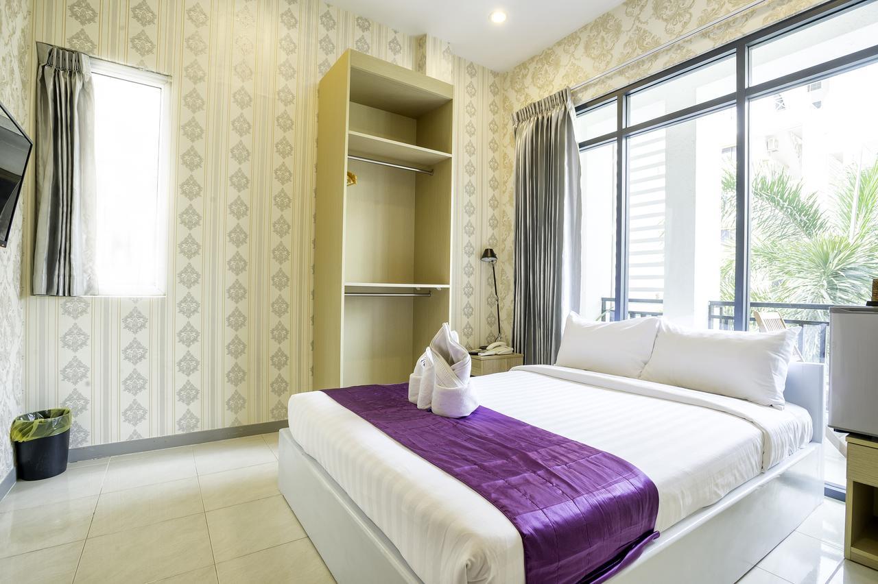 White Residence Hotel & Apartment Phnom Penh Exteriör bild